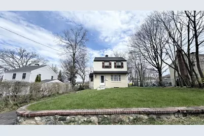 40 Greenvale Circle, White Plains, NY 10607 - Photo 1