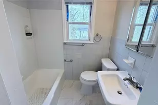 40 Greenvale Cir, White Plains, NY 10607 - Photo 15
