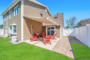 26 Ballad Ln, Hicksville, NY 11801 - Photo 23