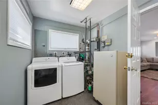 26 Ballad Ln, Hicksville, NY 11801 - Photo 19