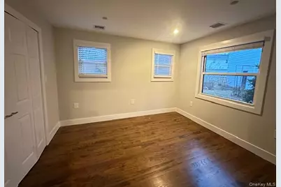 23 West Drive, Port Washington, NY 11050 - Photo 19
