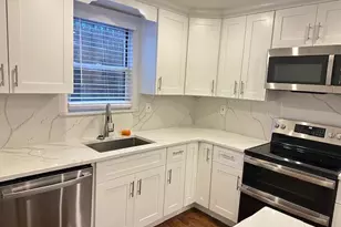 23 West Dr, Port Washington, NY 11050 - Photo 17