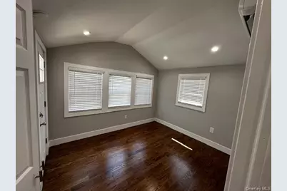 23 West Drive, Port Washington, NY 11050 - Photo 5