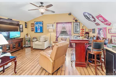 56 Bayonne Avenue, Central Islip, NY 11722 - Photo 13