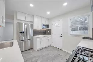 54 Ketcham Ave, Hicksville, NY 11801 - Photo 5
