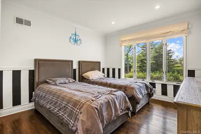 11 Flower Lane, Great Neck, NY 11024 - Photo 21