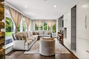 11 Flower Ln, Great Neck, NY 11024 - Photo 9