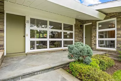 11 Flower Lane, Great Neck, NY 11024 - Photo 3