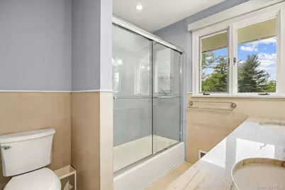 11 Flower Lane, Great Neck, NY 11024 - Photo 25