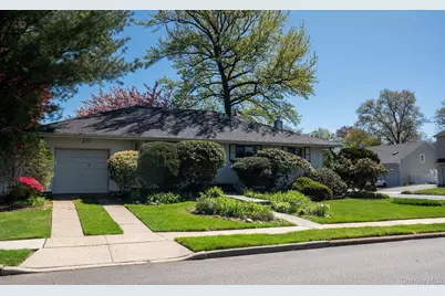 39 Deer Path Lane, Syosset, NY 11791 - Photo 7