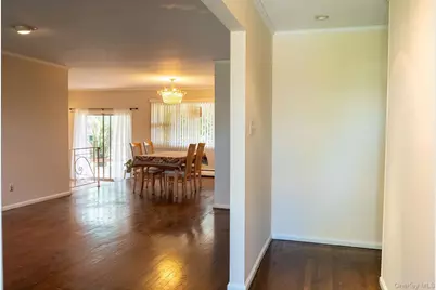39 Deer Path Lane, Syosset, NY 11791 - Photo 19