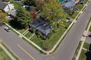39 Deer Path Ln, Syosset, NY 11791 - Photo 23