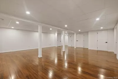 26 Clearland Avenue, Carle Place, NY 11514 - Photo 29