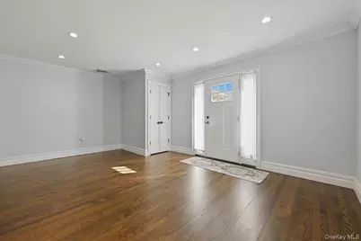 26 Clearland Avenue, Carle Place, NY 11514 - Photo 7