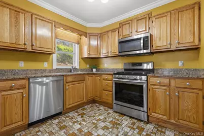 11 Daisy Drive, Mahopac, NY 10541 - Photo 17