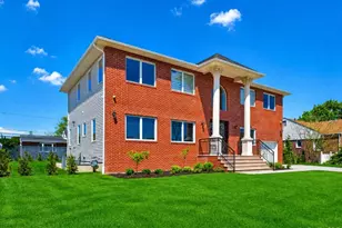 171 South St, New Hyde Park, NY 11040 - Photo 3
