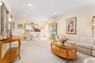 9 Framingham Ln, Shoreham, NY 11786 - Photo 9