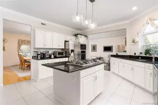 9 Framingham Ln, Shoreham, NY 11786 - Photo 15