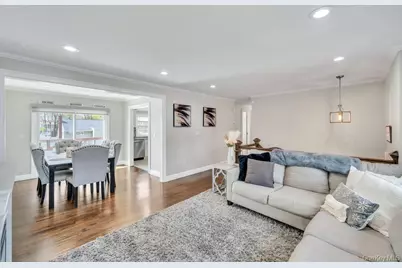 794 Sayville Avenue, Bohemia, NY 11716 - Photo 11
