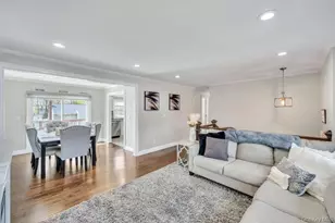 794 Sayville Ave, Bohemia, NY 11716 - Photo 11