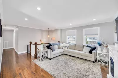 794 Sayville Avenue, Bohemia, NY 11716 - Photo 9