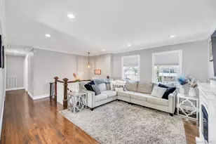 794 Sayville Ave, Bohemia, NY 11716 - Photo 9