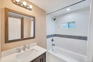 794 Sayville Ave, Bohemia, NY 11716 - Photo 33