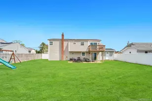 794 Sayville Ave, Bohemia, NY 11716 - Photo 5