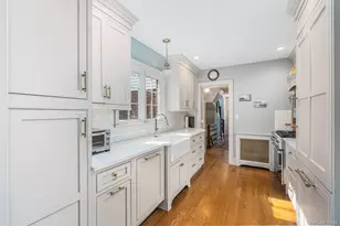 38 Prospect Ave, Garden City, NY 11530 - Photo 9