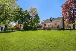 21 Arlene Ct, Pearl River, NY 10965 - Photo 13