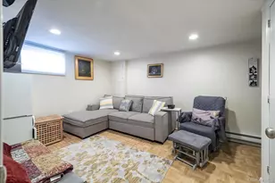 1027 Van Buren Ave, Franklin Square, NY 11010 - Photo 21