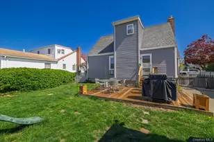 1027 Van Buren Ave, Franklin Square, NY 11010 - Photo 5