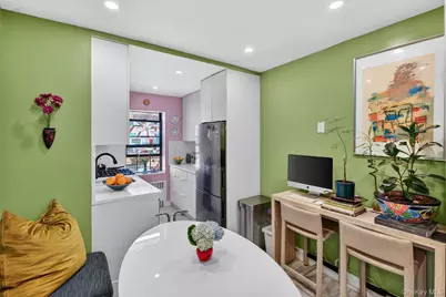 10325 68th Avenue #5K, Forest Hills, NY 11375 - Photo 3