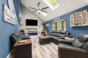 24 Nelson Pl, Mastic, NY 11950 - Photo 5
