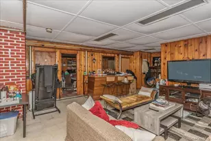 168-04 Grand Central Pkwy, Jamaica, NY 11432 - Photo 17