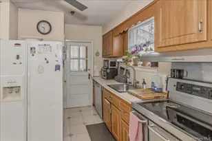 168-04 Grand Central Pkwy, Jamaica, NY 11432 - Photo 9