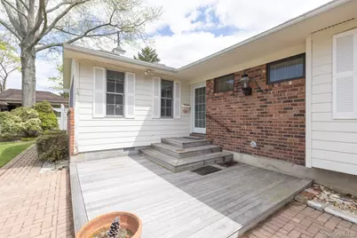 10 Fortune Court, Commack, NY 11725 - Photo 5