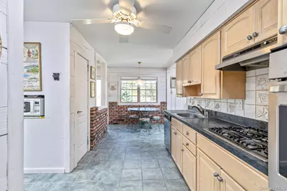 10 Fortune Court, Commack, NY 11725 - Photo 7