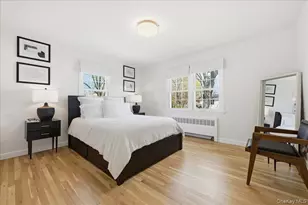 8 Bayberry Ave, Garden City, NY 11530 - Photo 17