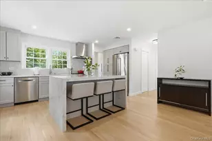 8 Bayberry Ave, Garden City, NY 11530 - Photo 9