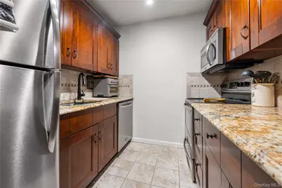 90 Park Avenue S #B6, Rockville Centre, NY 11570 - Photo 7