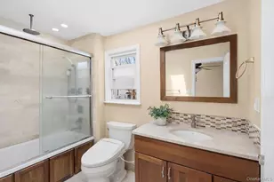 67 Manors Dr, Jericho, NY 11753 - Photo 17