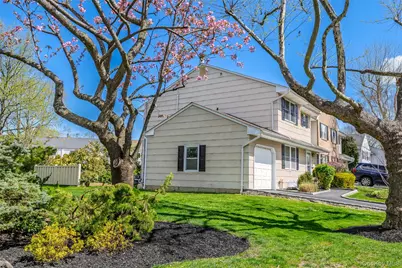 67 Manors Drive, Jericho, NY 11753 - Photo 3