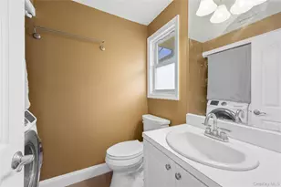 67 Manors Dr, Jericho, NY 11753 - Photo 19