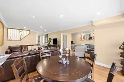 67 Manors Drive, Jericho, NY 11753 - Photo 9