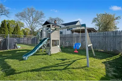 1298 Pulaski Road, East Northport, NY 11731 - Photo 37