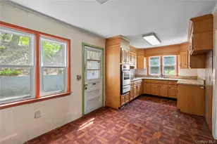 12 Arthur Pl, Yonkers, NY 10701 - Photo 7