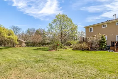 83 Town House Drive, Massapequa Park, NY 11762 - Photo 27