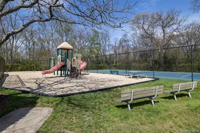 83 Town House Drive, Massapequa Park, NY 11762 - Photo 29