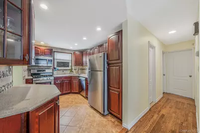 414 Myrtle Avenue, West Islip, NY 11795 - Photo 7